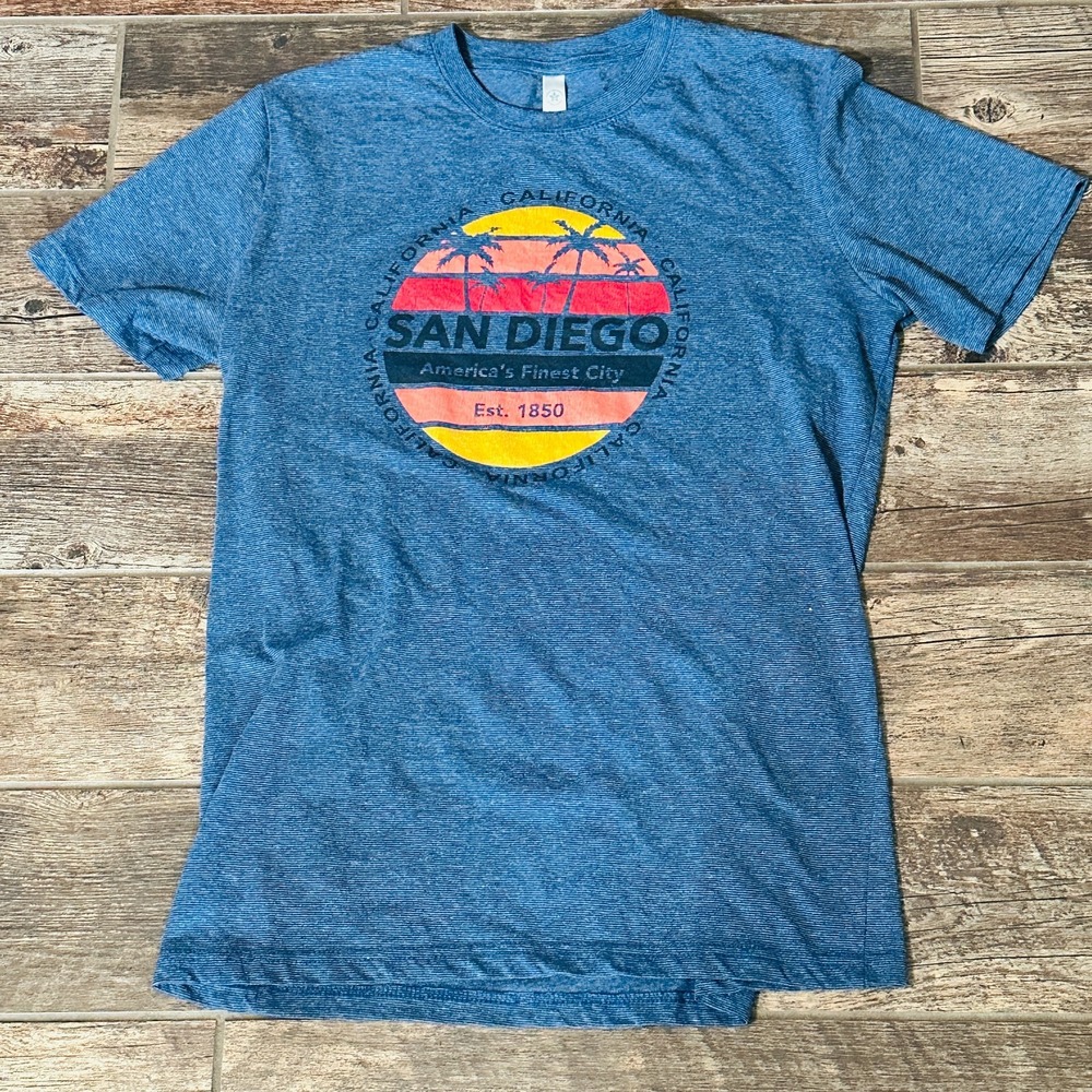 San Diego California - Graphic T-Shirt- L  Large Blue - America's Finest City